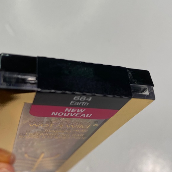 New Makeup Bundle#5 Wet&Wild Eyeshadow Palette,1 Highlighter,1 Blush, 3 Lip - Picture 8 of 16